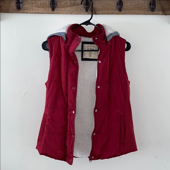 Red Vest - Picture 3 of 3